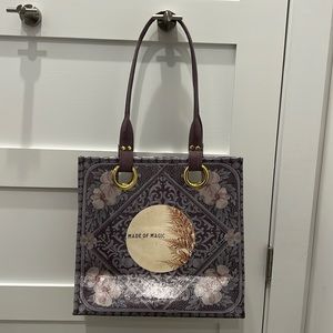 Papaya Art brand luxe tote bag- never used - brand new- no scratches